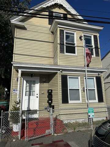 405 Lakeview Ave, Lowell, MA 01850