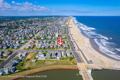 4 Washington Avenue, Avon by the Sea, NJ 07717