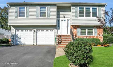 20 Pine Needle Street, Howell, NJ 07731