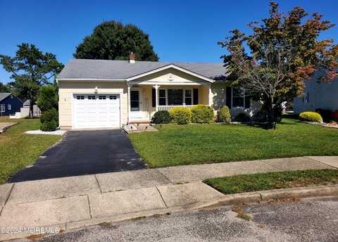 9 Bedford Court, Toms River, NJ 08757