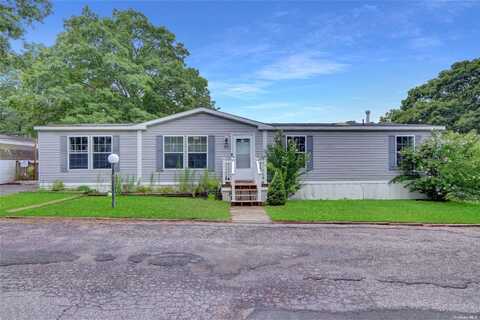 433 Mill Rd Unit 93, Calverton, NY 11933