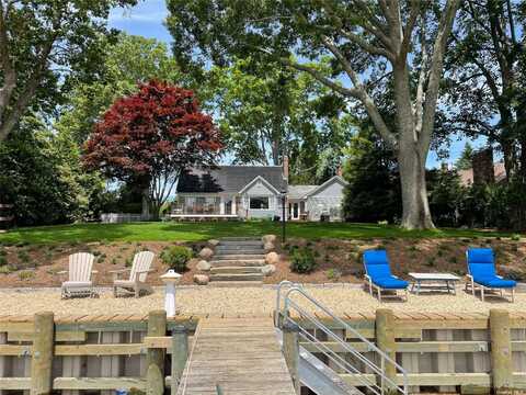 3675 Wells Avenue, Southold, NY 11971