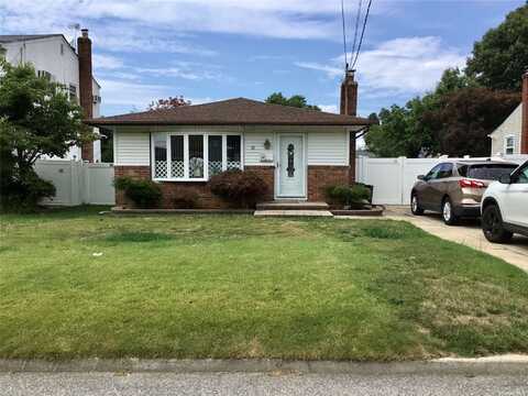 67 Liberty Avenue, North Babylon, NY 11703