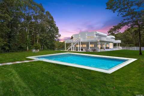 198 Two Holes Water Road, East Hampton, NY 11937