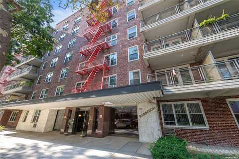 142-05 Roosevelt Avenue, Flushing, NY 11354