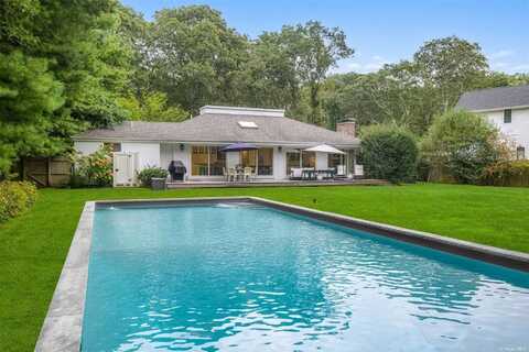 9 Sulky Circle, East Hampton, NY 11937