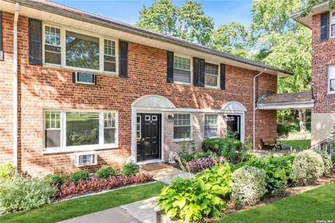 12l Madison Park Gar, Port Washington, NY 11050