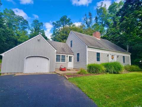 39 Van Brunt Manor Road, East Setauket, NY 11733