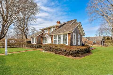 1 Village Lane, Quogue, NY 11959