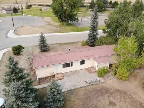 317 3rd Avenue N, Cascade, MT 59421