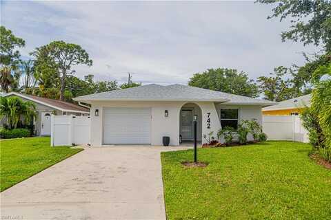 742 99th, NAPLES, FL 34108