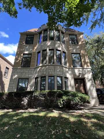 2618 W Rascher Avenue, Chicago, IL 60625