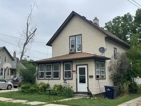 325-27 Vandalia Street, Elgin, IL 60123