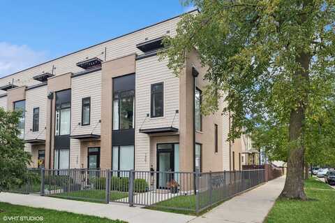 1901 N Monticello Avenue, Chicago, IL 60647