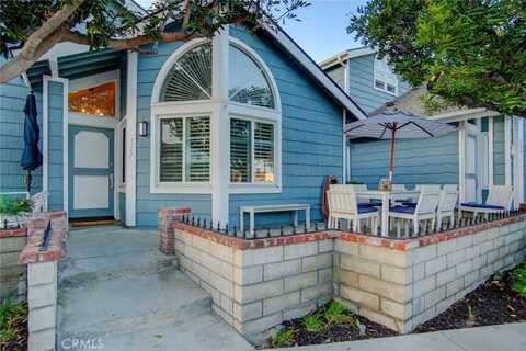 117 32nd Street, Newport Beach, CA 92663