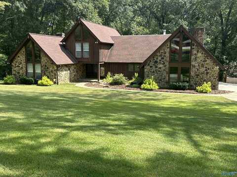 723 Edgewood Drive, Sheffield, AL 35660