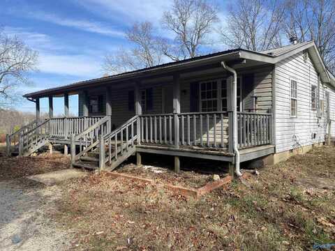 5684 County Road 107, Scottsboro, AL 35768