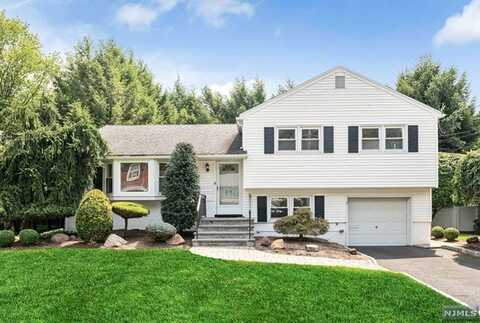 208 Morris Street, Oradell, NJ 07649