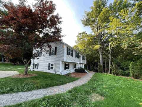 93 Rockingham Road, Derry, NH 03038