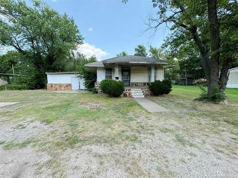 220 N Katy Avenue, Hominy, OK 74035