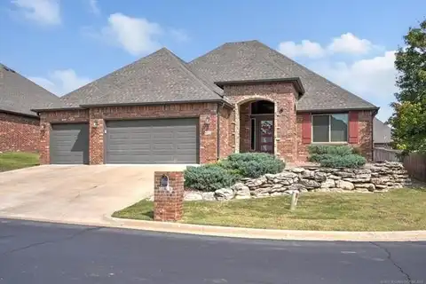 402 Cog Hill Court, Claremore, OK 74019