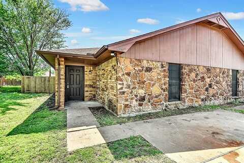 925 S Farmington Road, Howe, TX 75459