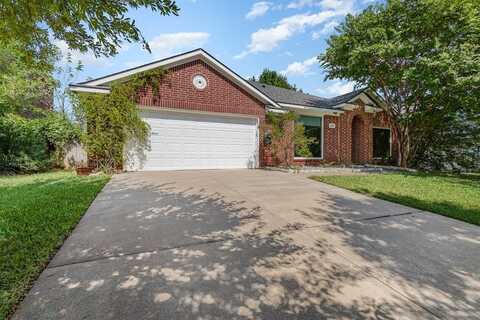 313 Cliffdale Drive, Euless, TX 76040