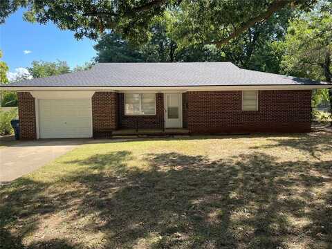 1305 S 10th Street, Chickasha, OK 73018