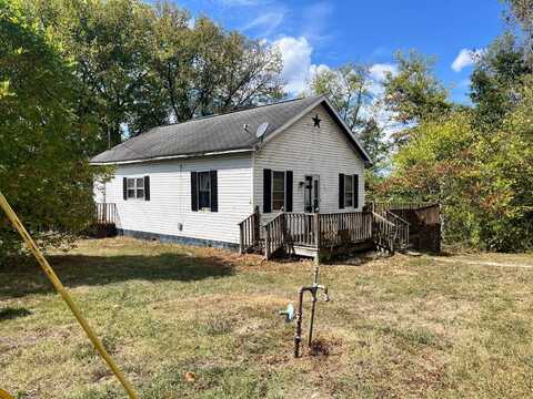 6233 Charleston Road, Poca, WV 25123