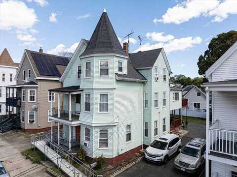 103 New Park St, Lynn, MA 01905