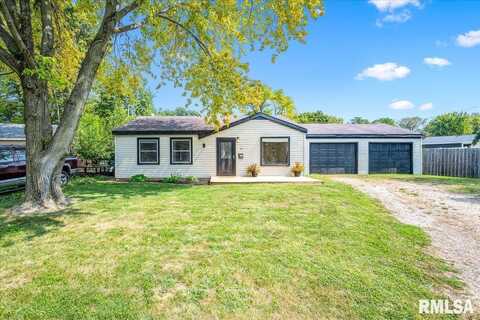 6 BRENTWOOD Court, Pekin, IL 61554