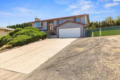 120 Echo Glen Place, Yakima, WA 98908