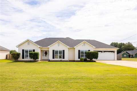 44 Honeysuckle Way, Fort Mitchell, AL 36856