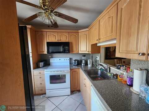 4806 NW 36th St, Lauderdale Lakes, FL 33319