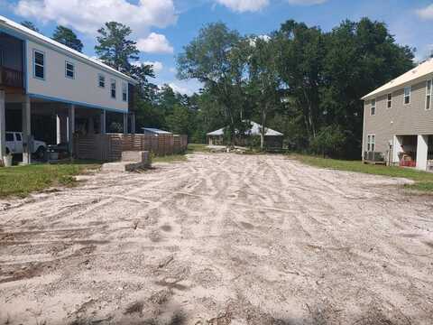 127 Illinois St, Carrabelle, FL 32322