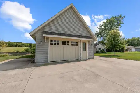 N8871 MALLARD Lane, FOND DU LAC, WI 54937