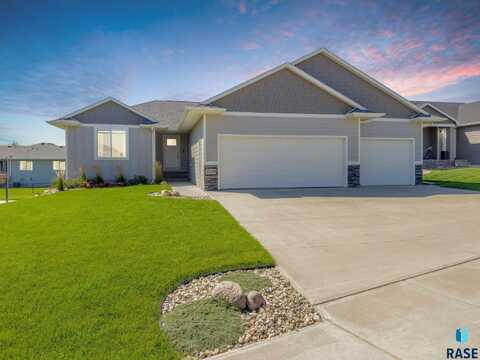 4109 S Infield Ave, Sioux Falls, SD 57110