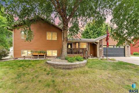 316 W Ponderosa Dr, Brandon, SD 57005