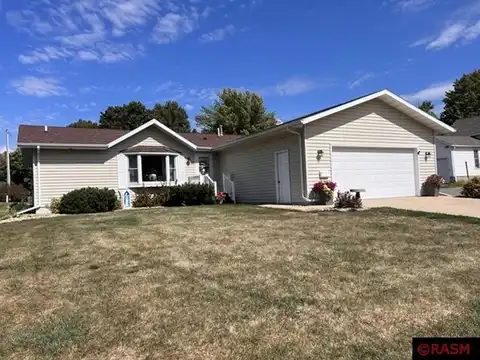 115 E 10th Street, Blue Earth, MN 56013