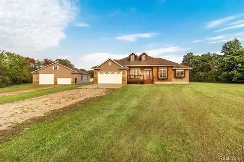 1902 FISH LAKE Road, Lapeer, MI 48446