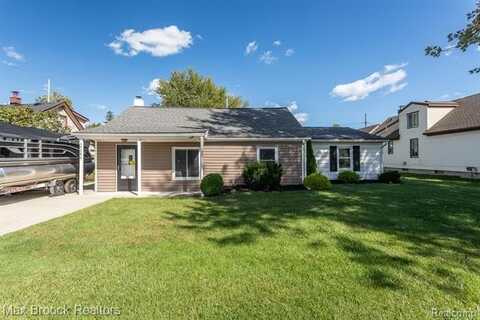 39280 MUFFATT Street, Harrison Township, MI 48045