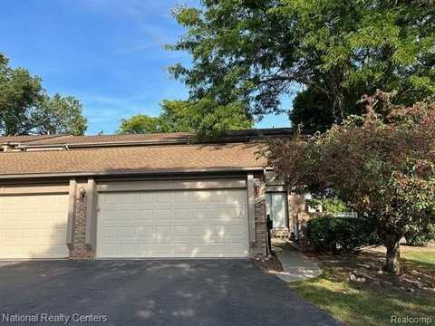 31400 HUNTERS CIRCLE Drive, Farmington Hills, MI 48334