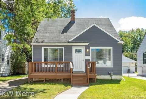 2222 E FARNUM Avenue, Royal Oak, MI 48067