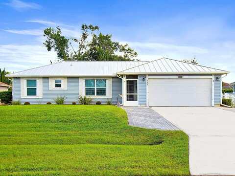 222 SW Starfish Avenue, Port Saint Lucie, FL 34984