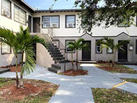 2722 Poinsettia Avenue, West Palm Beach, FL 33407