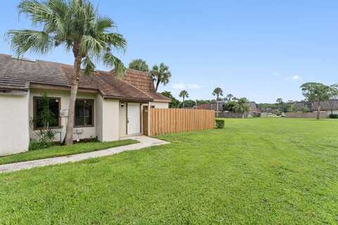 4132 Palm Bay Circle, West Palm Beach, FL 33406