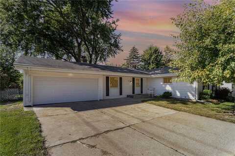 386 Brooks Avenue W, Roseville, MN 55113