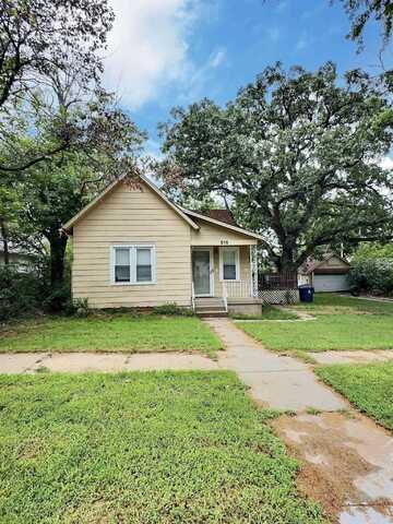 516 W Carr Ave, El Dorado, KS 67042