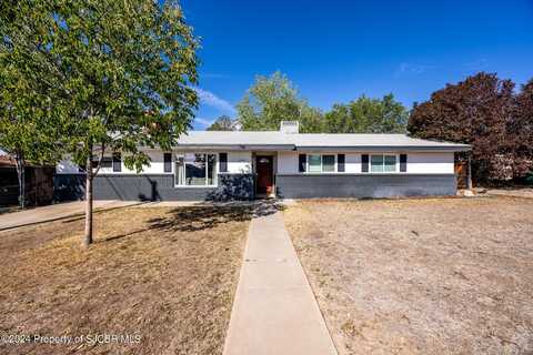 3209 CRESCENT Avenue, Farmington, NM 87401