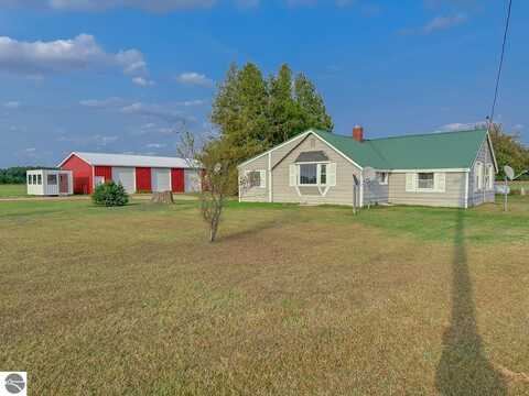 10350 30th Avenue, Evart, MI 49631